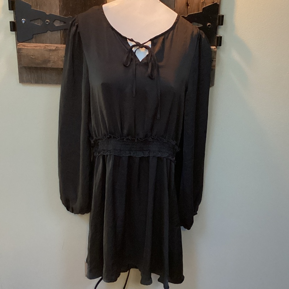 Sadie and Sage cinched waste Elegant Black Women's Dress
